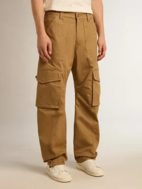 Beżowe spodnie cargo w kolorze khaki