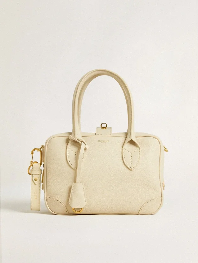 Biały brelok w stylu „worn white”