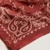 Bordowy szalik z wzorem paisley
