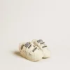 Buty dla maluchów ze skóry nappa z motywem różowej róży i białą gwiazdką z zamszu