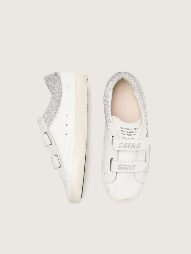 Buty Young Old School z białej skóry z metaliczną srebrną skórzaną gwiazdą i srebrnymi kryształowymi wstawkami