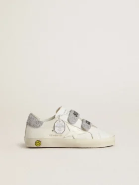 Buty Young Old School z białej skóry ze srebrną naszywką na pięcie z kryształami Swarovskiego oraz paskami
