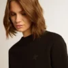 Czarna bluza z kolekcji Athena Star Collection z gwiazdą w tym samym odcieniu z przodu