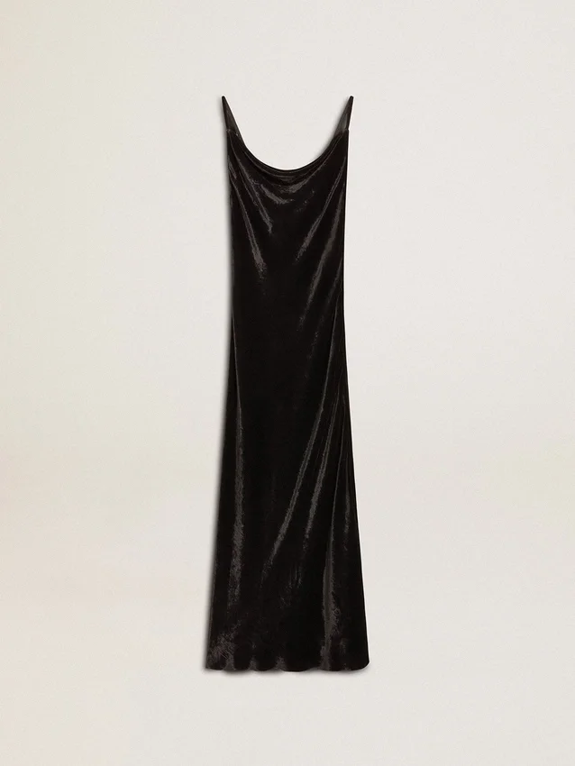 Czarna damska sukienka typu slip dress z efektem aksamitu