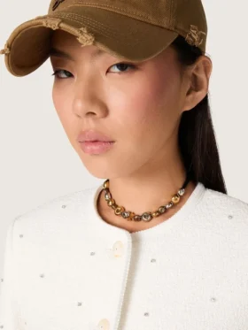 Czarny naszyjnik typu choker z ćwiekami