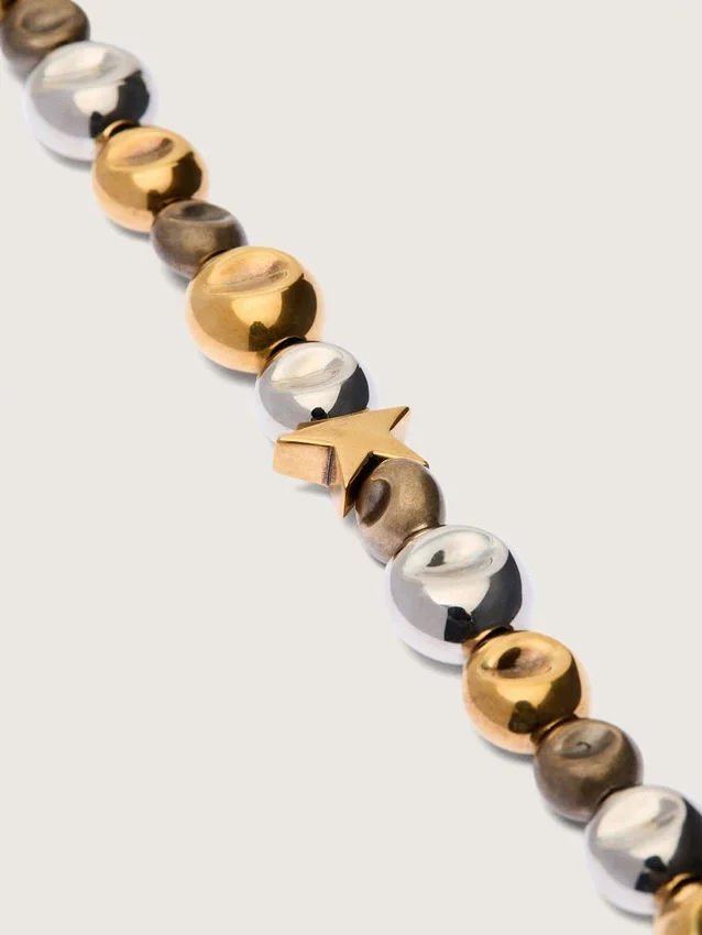 Czarny naszyjnik typu choker z ćwiekami