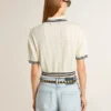 Damska krótka bawełniana koszulka polo w stylu „worn-white” z niebieskimi ściągaczami