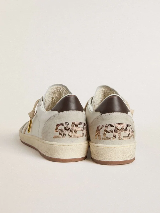 Damskie buty Ball Star LTD z beżową gwiazdą i czarną naszywką na pięcie