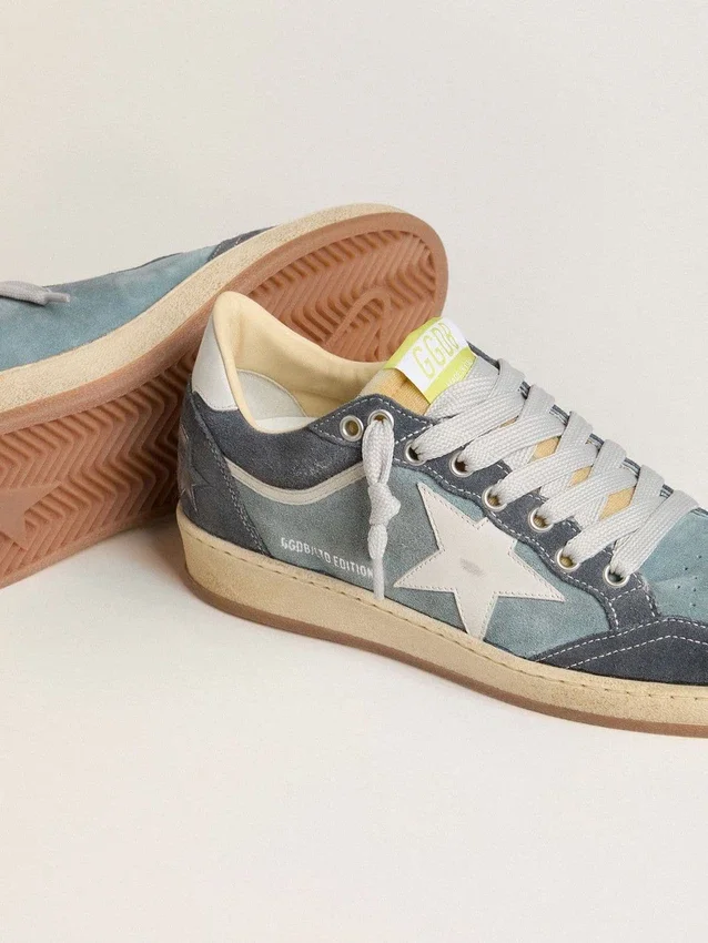 Damskie buty Ball Star LTD z jasnoniebieskiego zamszu z mlecznobiałą skórzaną gwiazdą i naszywką na pięcie