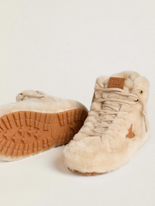Damskie buty Francy z beżowej owczej skóry z brązową skórzaną gwiazdką