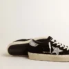 Damskie buty Hi Star z czarnego zamszu ze srebrną gwiazdą z brokatem