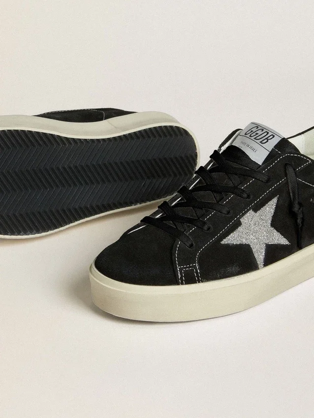 Damskie buty Hi Star z czarnego zamszu ze srebrną gwiazdą z kryształów Swarovskiego