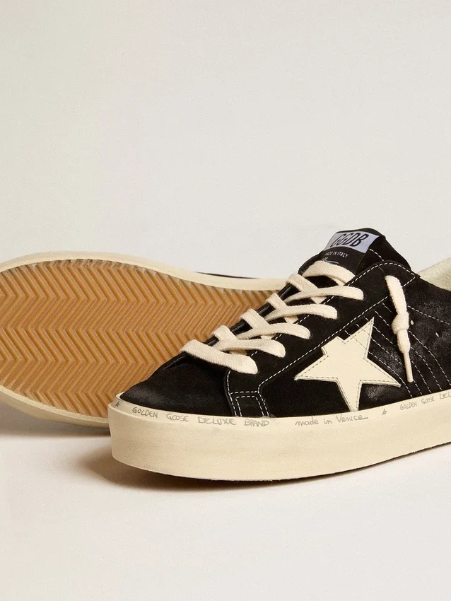 Damskie buty Hi Star z czarnej skóry z srebrną, brokatową wstawką na pięcie