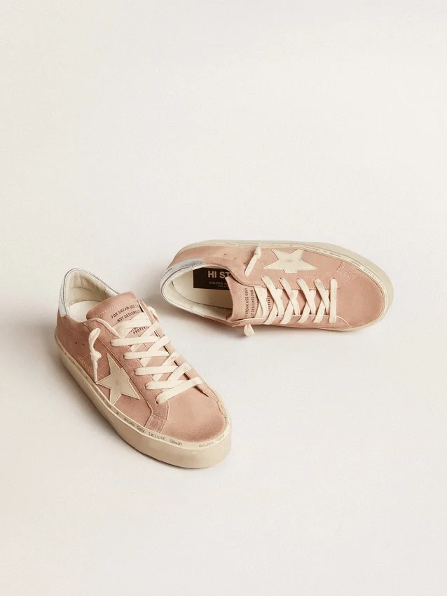 Damskie buty Hi Star z różowego zamszu z kremową gwiazdą i srebrną skórzaną naszywką na pięcie
