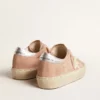 Damskie buty Hi Star z różowego zamszu z kremową gwiazdą i srebrną skórzaną naszywką na pięcie