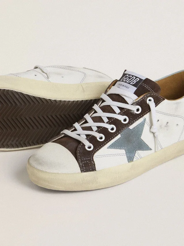 Damskie buty LTD Super-Star z jasnoniebieską gwiazdą z zamszu i jasnoniebieską płócienną wstawką na pięcie