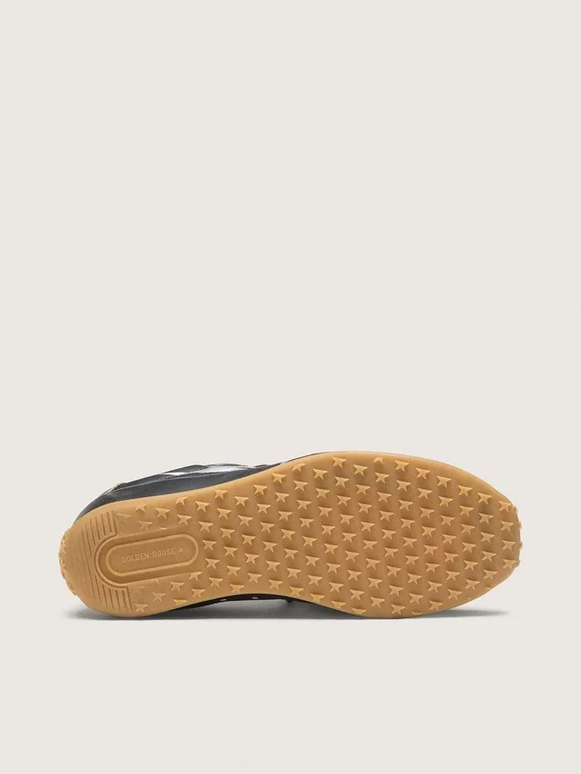 Damskie buty Marathon Speed z czarną skórzaną cholewką i srebrną gwiazdą