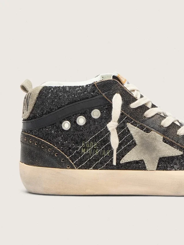 Damskie buty Mid Star w kolorze czarnym z brokatem, z gwiazdą i paskiem na pięcie z zamszu w kolorze gołębiej szarości