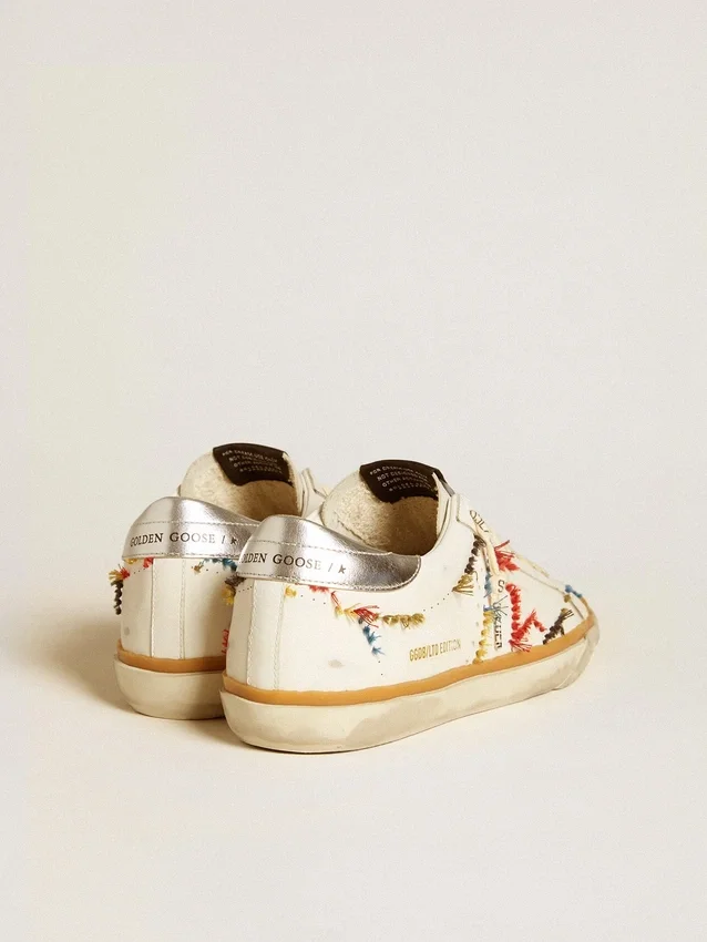 Damskie buty Super-Star LTD z perforowaną gwiazdą i metaliczną skórzaną wstawką na pięcie