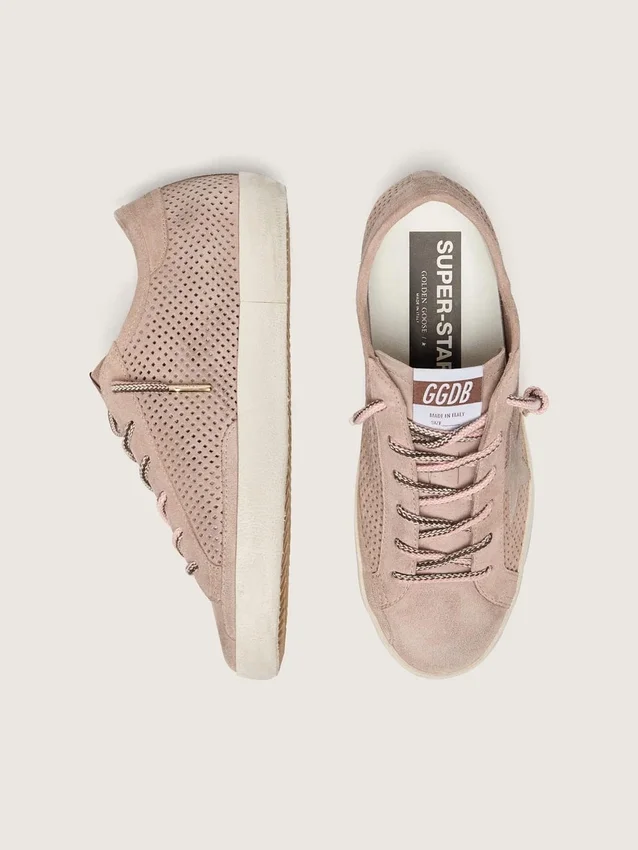 Damskie buty Super-Star LTD z perforowanego zamszu w kolorze pudrowego różu z gwiazdą w tym samym odcieniu