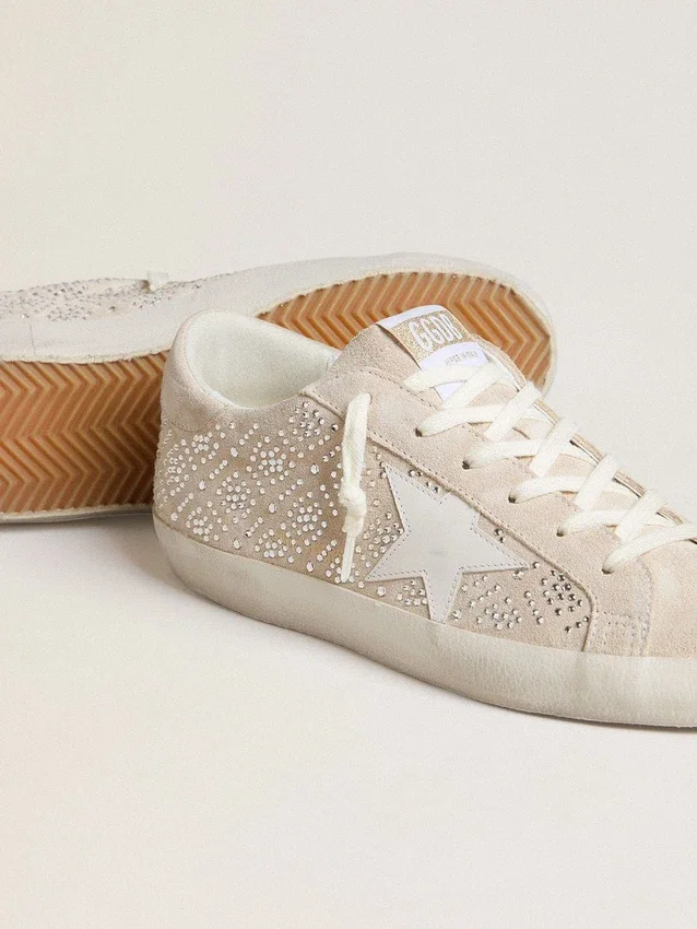 Damskie buty Super-Star LTD z zamszu z kryształami Swarovskiego i skórzaną gwiazdą w kolorze lodowej szarości