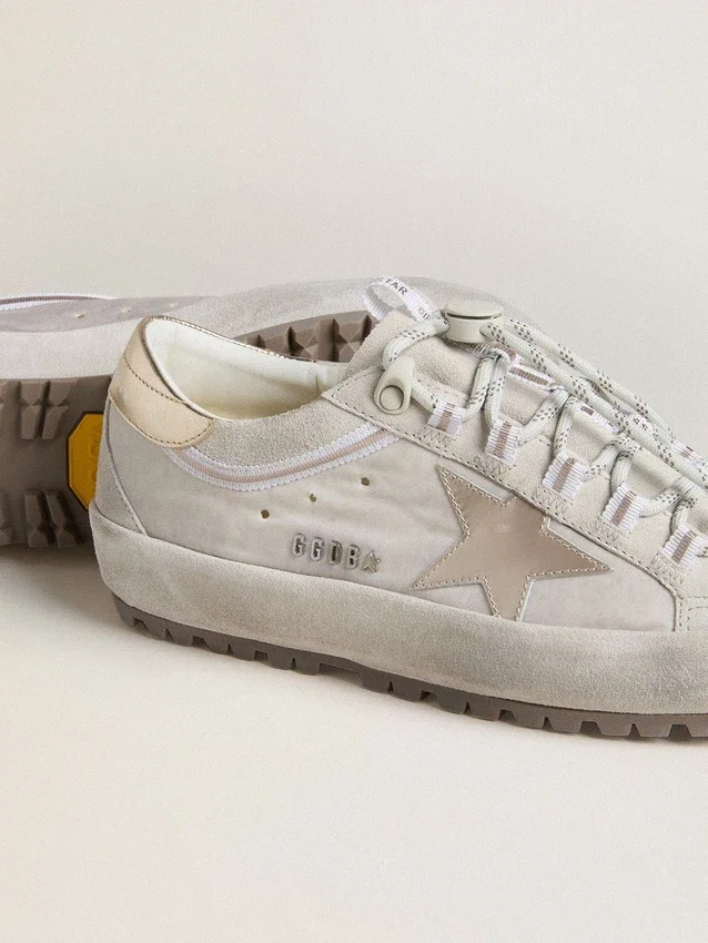 Damskie buty Super-Star Ski z jasnoszarego nylonu z metaliczną skórzaną gwiazdą i skórzaną wstawką na pięcie