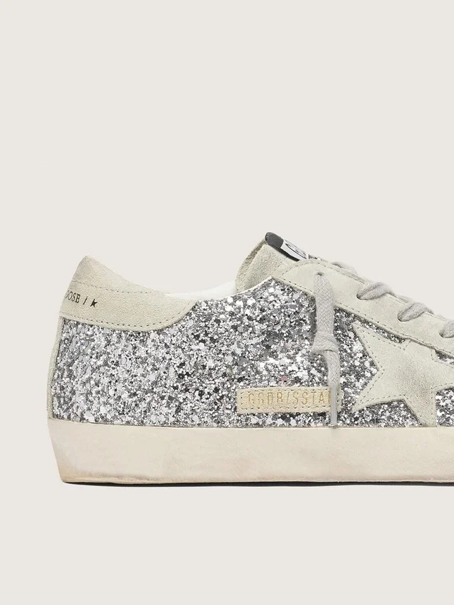 Damskie buty Super-Star w srebrnym brokacie z gwiazdą z zamszu w kolorze lodowej szarości