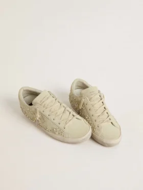 Damskie buty Super-Star z beżowego zamszu z perłami i kryształami Swarovskiego