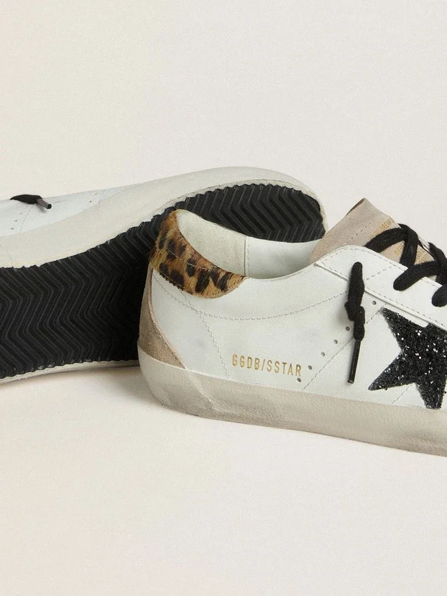Damskie buty Super-Star z czarną brokatową gwiazdą i naszywką na obcasie z skóry kucyka w panterkę
