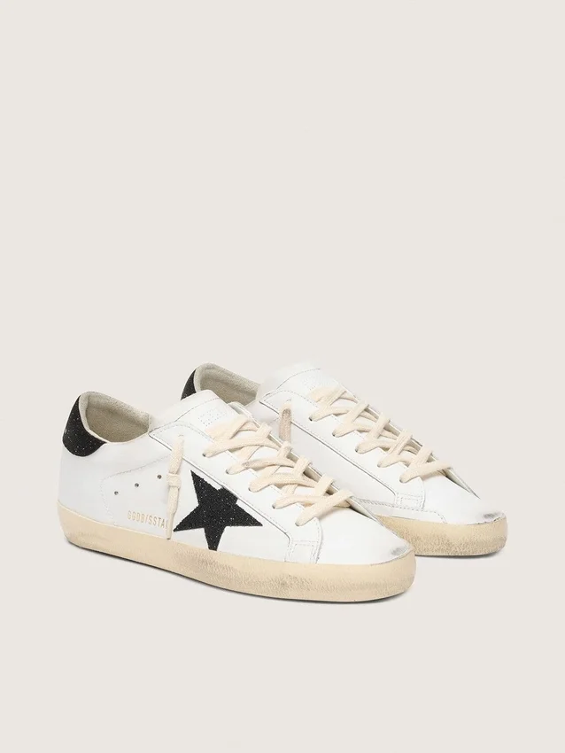 Damskie buty Super-Star z czarną gwiazdką z kryształów Swarovskiego i naszywką na pięcie