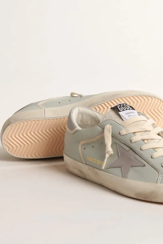 Damskie buty Super-Star z jasnoniebieskiej skóry nappa z szarą skórzaną gwiazdą i szarą naszywką na pięcie