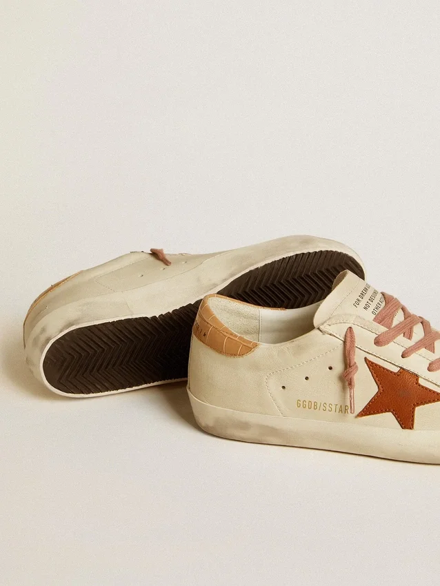 Damskie buty Super-Star z skórzaną gwiazdką i skórzaną wstawką na obcasie z nadrukiem imitującym skórę krokodyla