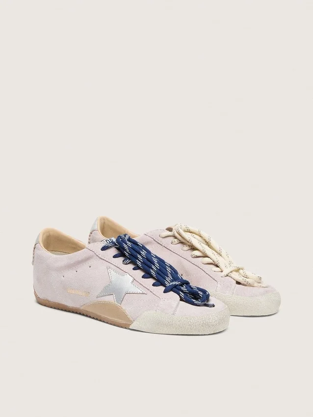 Damskie buty True-Star z pastelowo-różowego zamszu ze srebrną gwiazdą i naszywką na pięcie
