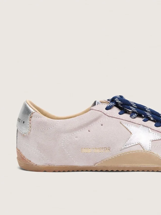 Damskie buty True-Star z pastelowo-różowego zamszu ze srebrną gwiazdą i naszywką na pięcie