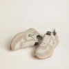 Damskie buty z Running Sole, wykonane z nylonu i zamszu, z nadrukowaną srebrną gwiazdą i skórzaną wstawką na pięcie