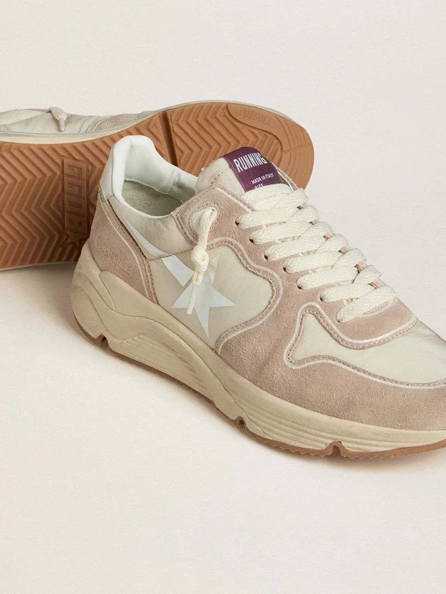 Damskie buty z Running Sole, wykonane z nylonu i zamszu, z nadrukowaną srebrną gwiazdą i skórzaną wstawką na pięcie