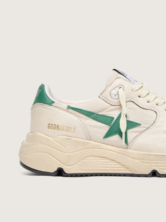 Damskie buty z Running Sole z kremowego nylonu i skóry z zieloną skórzaną gwiazdką