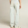 Damskie jeansy w stylu bleached z kryształkami cabochon