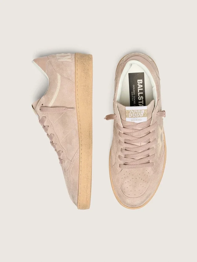 Damskie sneakersy Ball Star z zamszu w kolorze pudrowego różu z metaliczną złotą gwiazdą