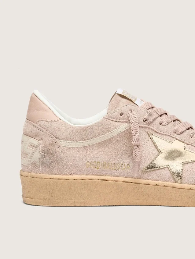 Damskie sneakersy Ball Star z zamszu w kolorze pudrowego różu z metaliczną złotą gwiazdą