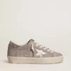 Damskie sneakersy Hi Star z beżowego zamszu z laminowaną skórzaną gwiazdą i brokatową wstawką na obcasie