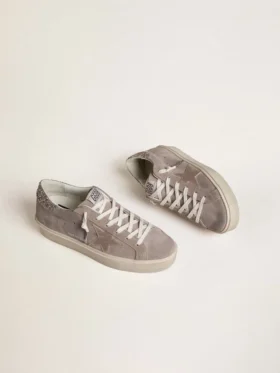 Damskie sneakersy Hi Star z beżowego zamszu z laminowaną skórzaną gwiazdą i brokatową wstawką na obcasie