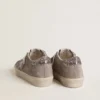 Damskie sneakersy Hi Star z beżowego zamszu z laminowaną skórzaną gwiazdą i brokatową wstawką na obcasie