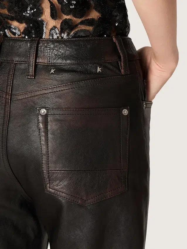 Damskie spodnie z ciemnobordowej skóry nappa z wykończeniem w stylu vintage