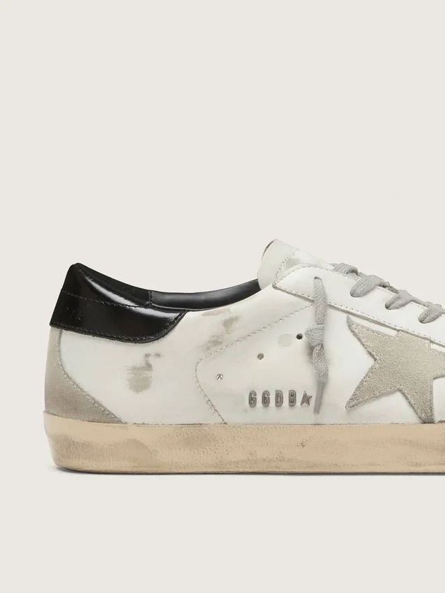 Męskie buty Super-Star z czarną wstawką na pięcie i metalowymi literami