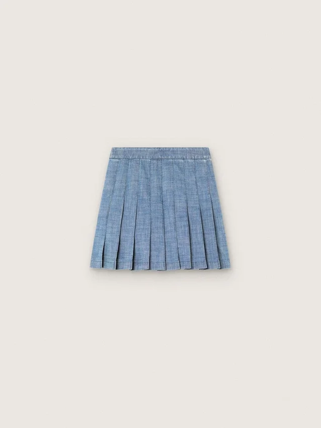 Dziewczynkowa plisowana minispódniczka Journey z jasnoniebieskiej bawełny typu chambray z haftowanym logo