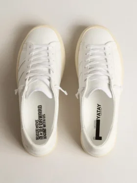 Ekologiczne sneakersy Yatay Model 1B z białą cholewką na bazie surowców biologicznych i białym logo Y
