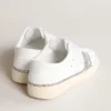 Ekologiczne sneakersy Yatay Model 1B z białą cholewką na bazie surowców biologicznych i srebrnym brokatem z recyklingu Y
