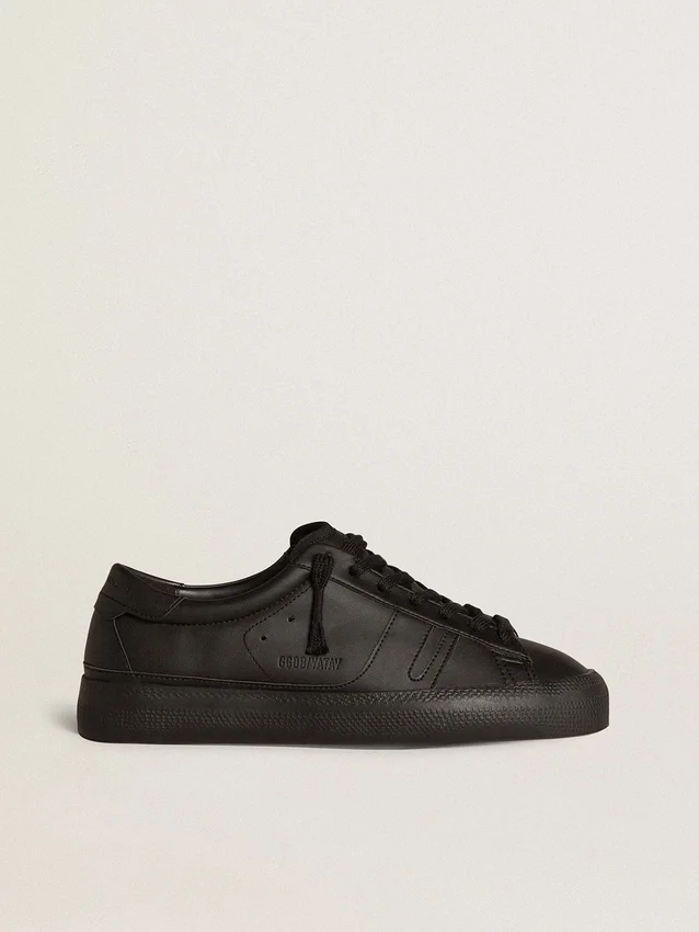 Ekologiczne sneakersy Yatay Model 1B z cholewką na bazie materiałów pochodzenia biologicznego i czarnym Y