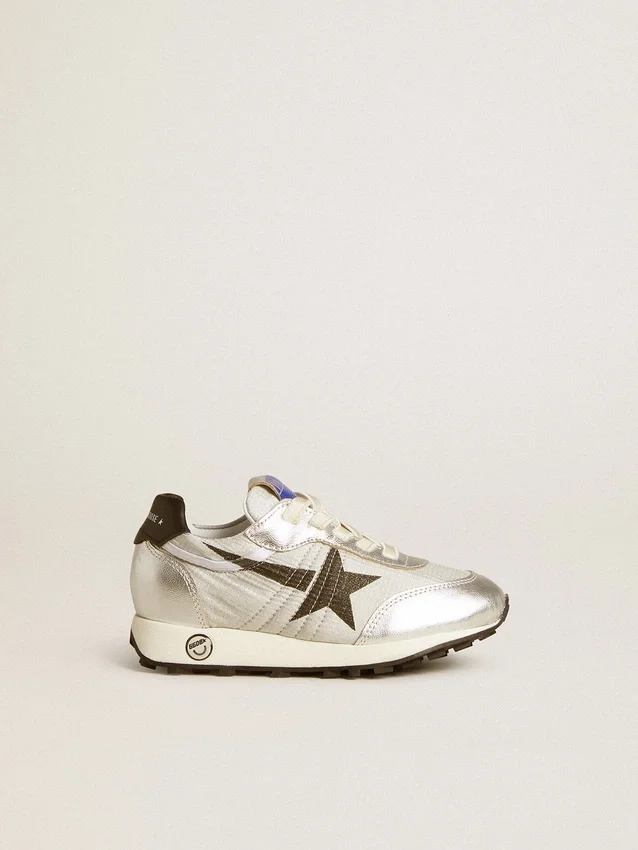 Młodzieżowe buty Marathon z srebrnego nylonu z czarną gwiazdą i skórzaną wstawką na pięcie